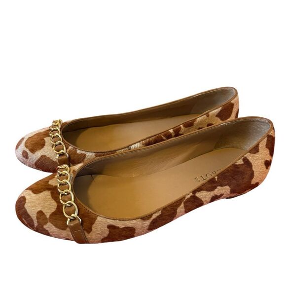 Horsehair Giraffe Print Flats with Gold Accent Chain. In ladies Sz. 7 - Picture 2 of 7